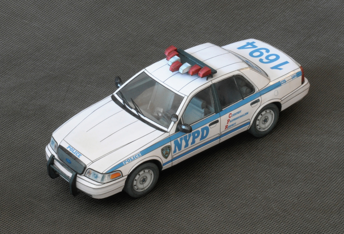 Ford Crown Victoria NYPD 1:25 из бумаги | Пикабу