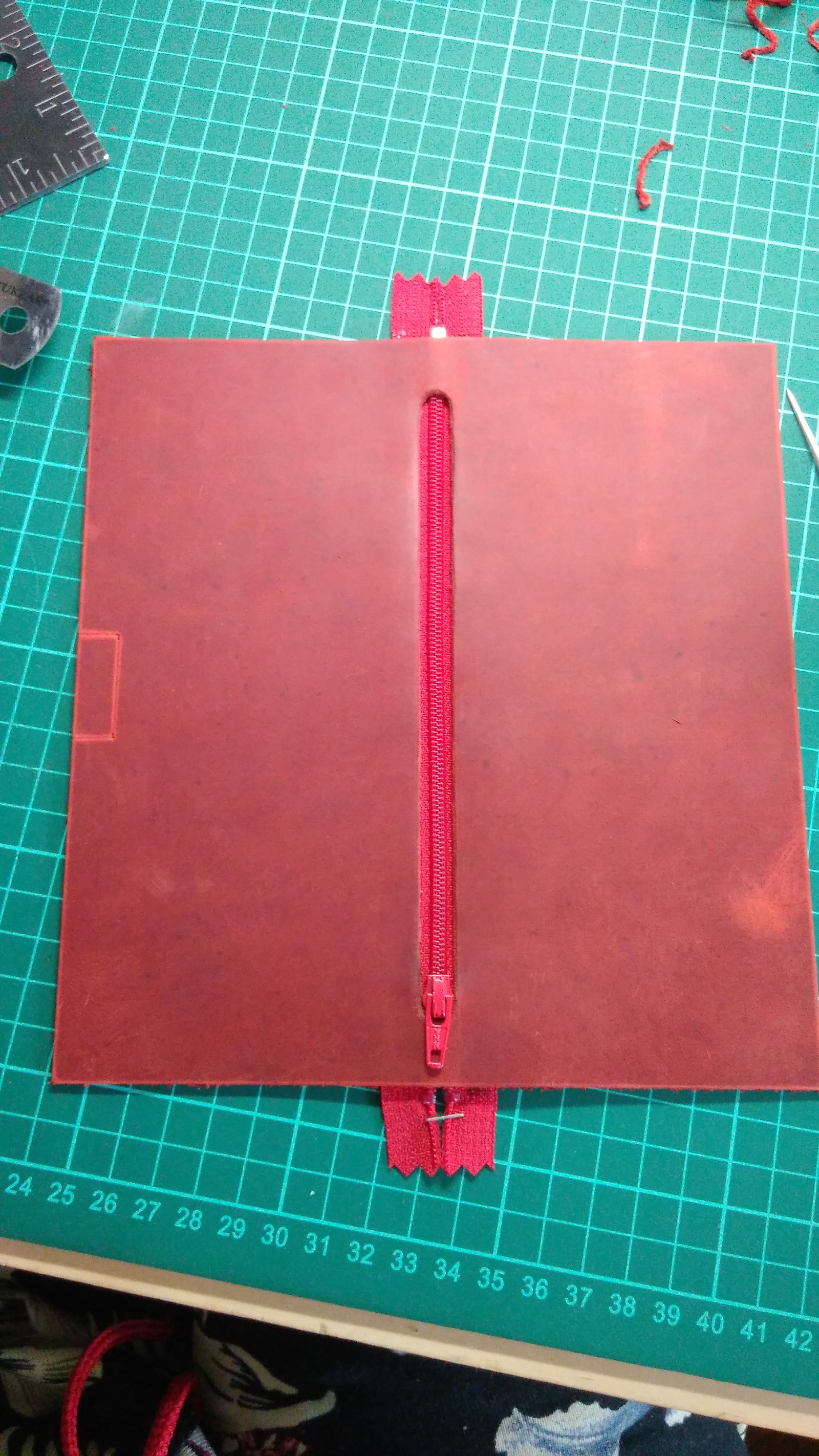 Wallet in red part 1. - My, Needlework with process, Leather craft, Master Class, Wallet, Longpost