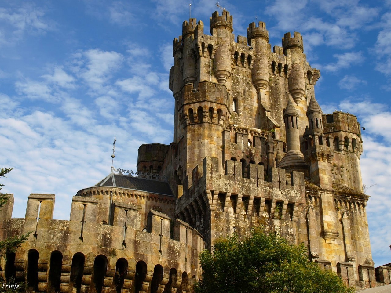 Butron Castle: the pearl of medieval Spain - My, Lock, Middle Ages, Architecture, Story, Longpost