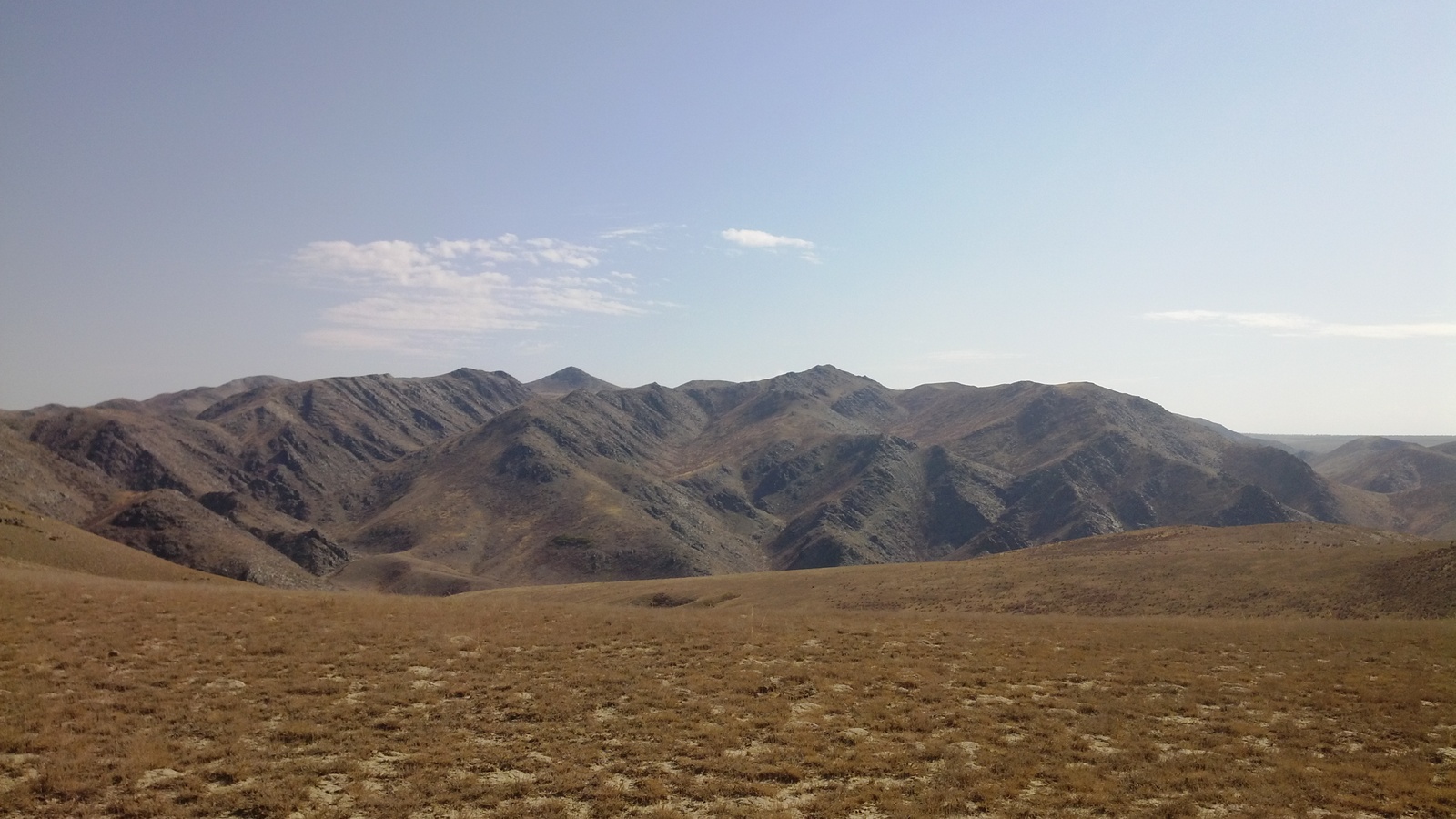 In Kazakhstan, near Karagaily... - My, The mountains, Kazakhstan, Heat, Dust, The sun, The rocks, Road, Longpost