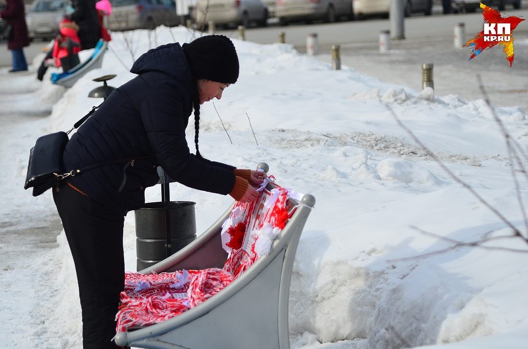 Siberian needlewomen staged a festival of knitted graffiti Everything is connected - Novosibirsk, Graffiti, , Knitting, Siberia, Longpost