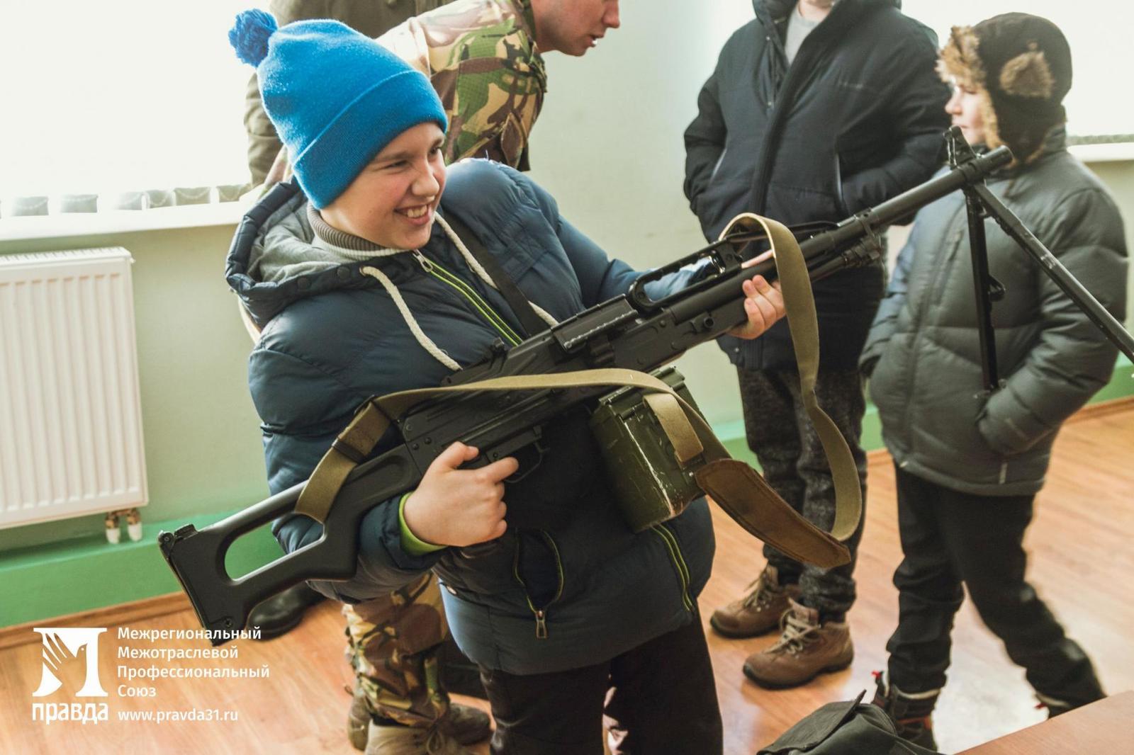 A lesson in courage. Children from the social center visited the base of the Belgorod OMON of the National Guard - Belgorod, Riot police, Patriotism, Children, Rosgvardia, news, Longpost