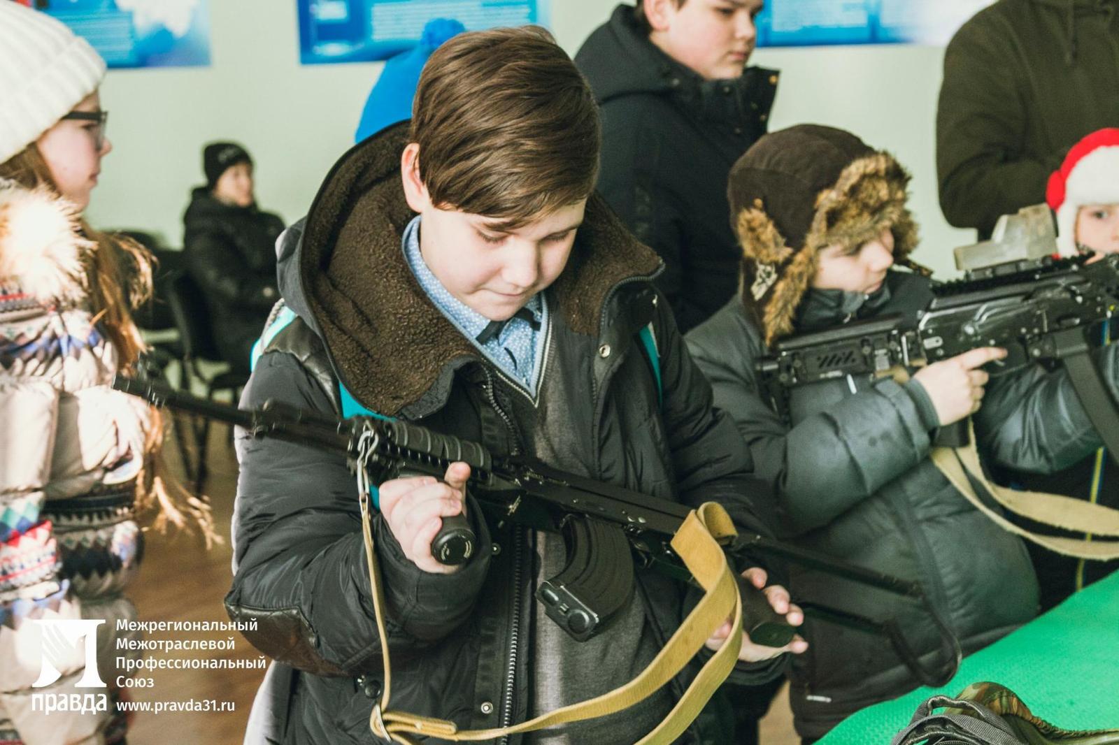 A lesson in courage. Children from the social center visited the base of the Belgorod OMON of the National Guard - Belgorod, Riot police, Patriotism, Children, Rosgvardia, news, Longpost