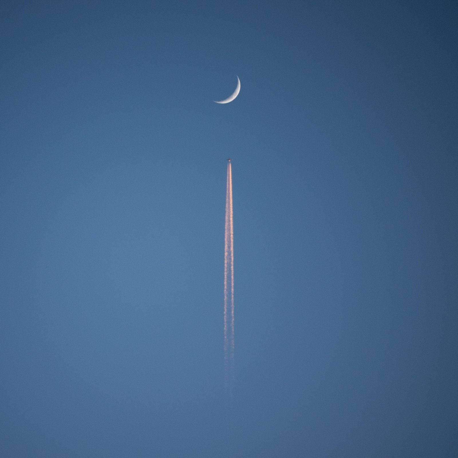 To the moon! - Airplane, moon, Flight, Sky, Crescent, The photo