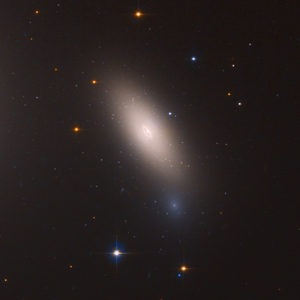 Hubble has found a nursing home for the stars in the local universe! - Space, , Relic, Longpost