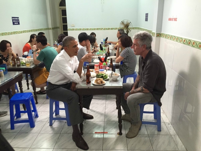 Restoran V Vetname Gde El Obama Sohranil Ego Stol Pikabu