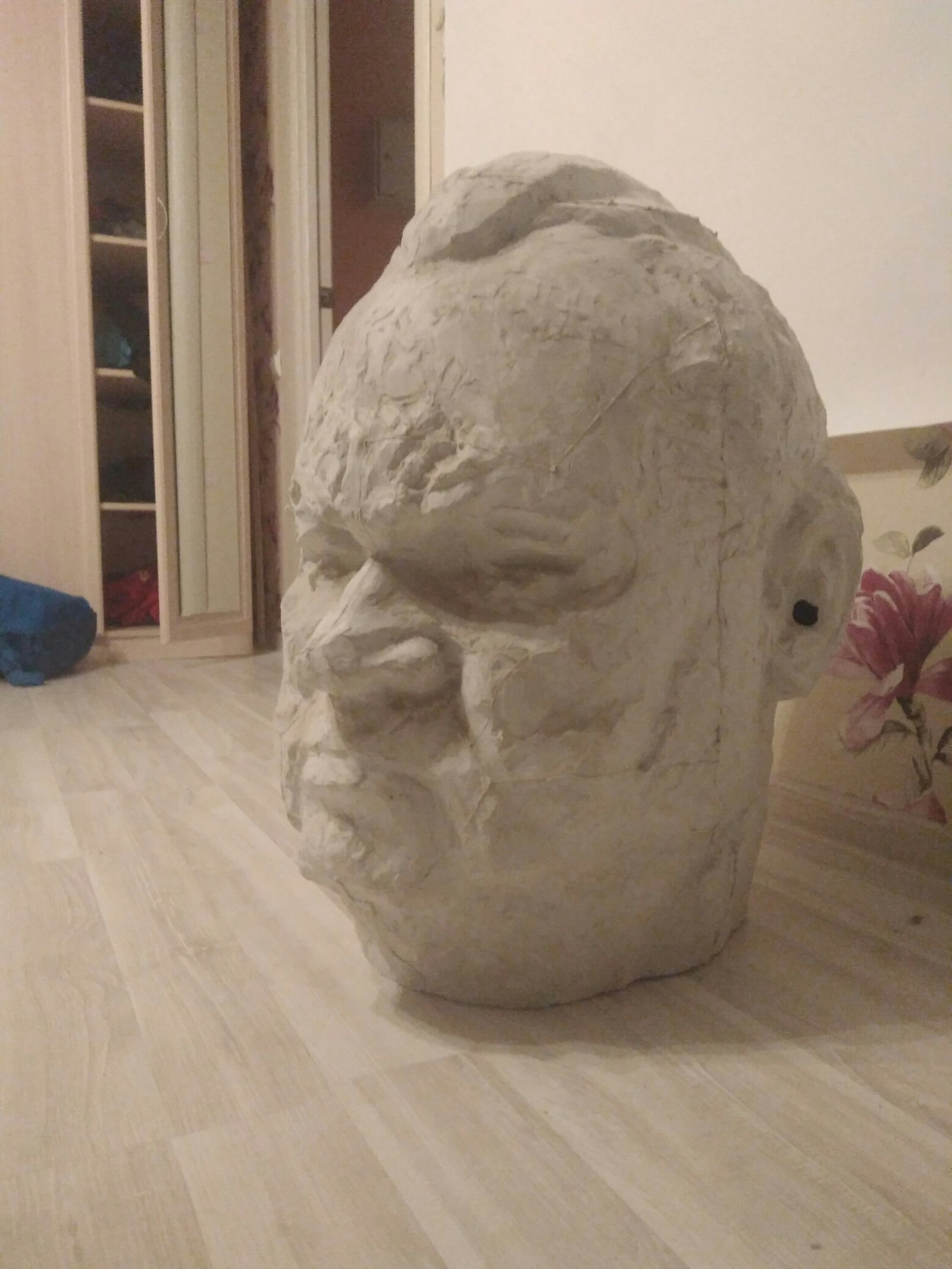 Please help me to identify - Head, Saint Petersburg, Longpost