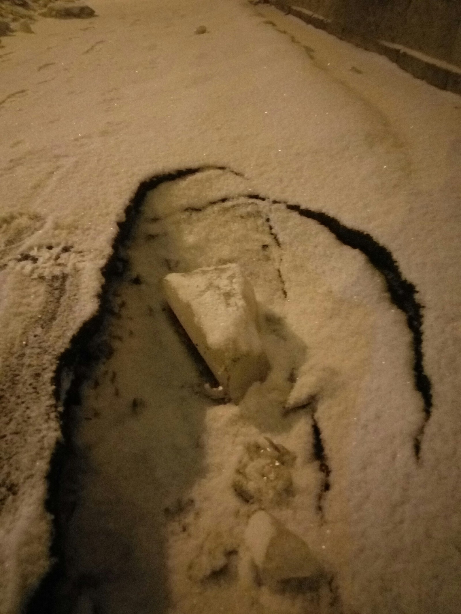 The consequences of dropping ice from roofs. - Asphalt, Ice, Housing and communal services, Saint Petersburg, Longpost, The photo