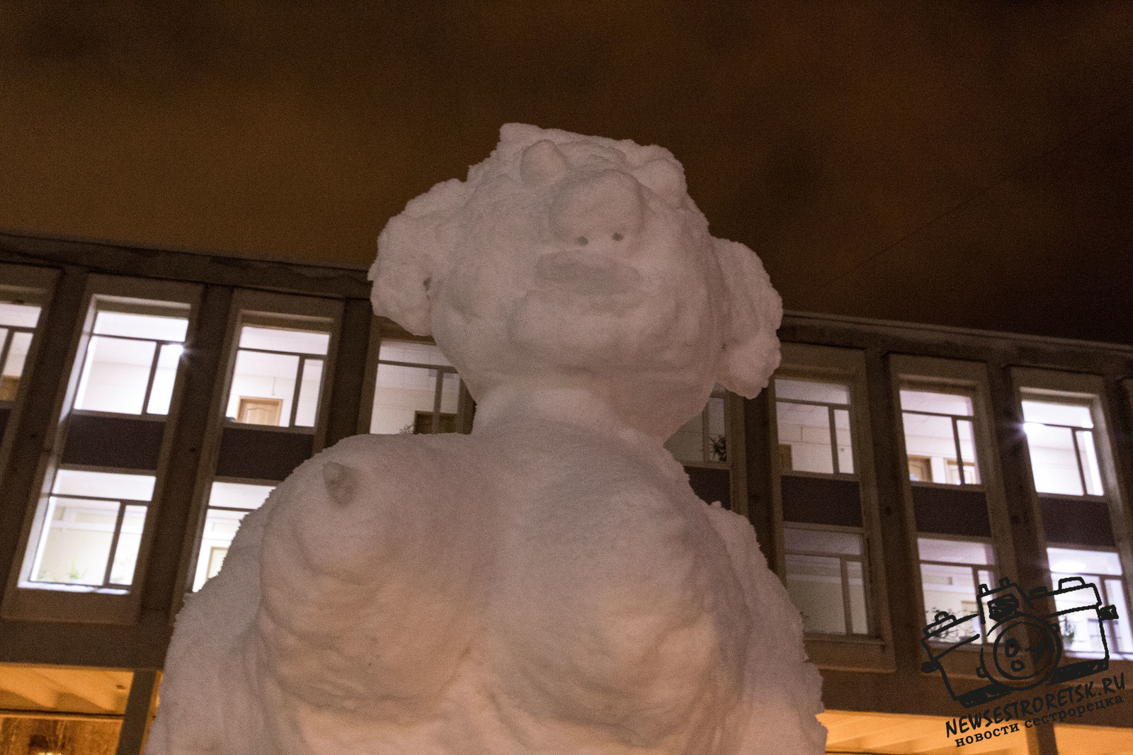 Folk art meets employees and visitors of the administration of Sestroretsk. - Snow woman, Boobs, Creation, In contact with, Sestroretsk, Longpost, The photo