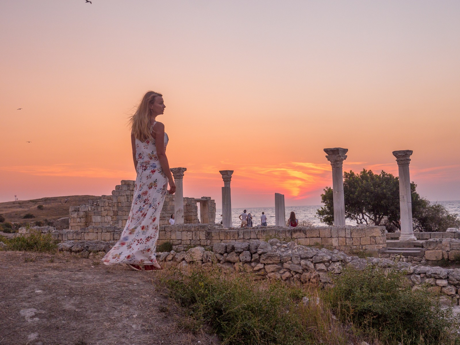 Travel by car along the coast of Crimea. - My, Crimea, Crimea is ours, Road trip, Beautiful girl, Love, Travels, Black Sea, Cape Fiolent, Video, Longpost