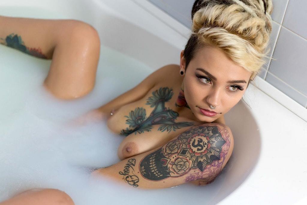 Девушки с тату - NSFW, Девушки, Клубничка, Сиськи, Suicide Girls, Тату, Длиннопост