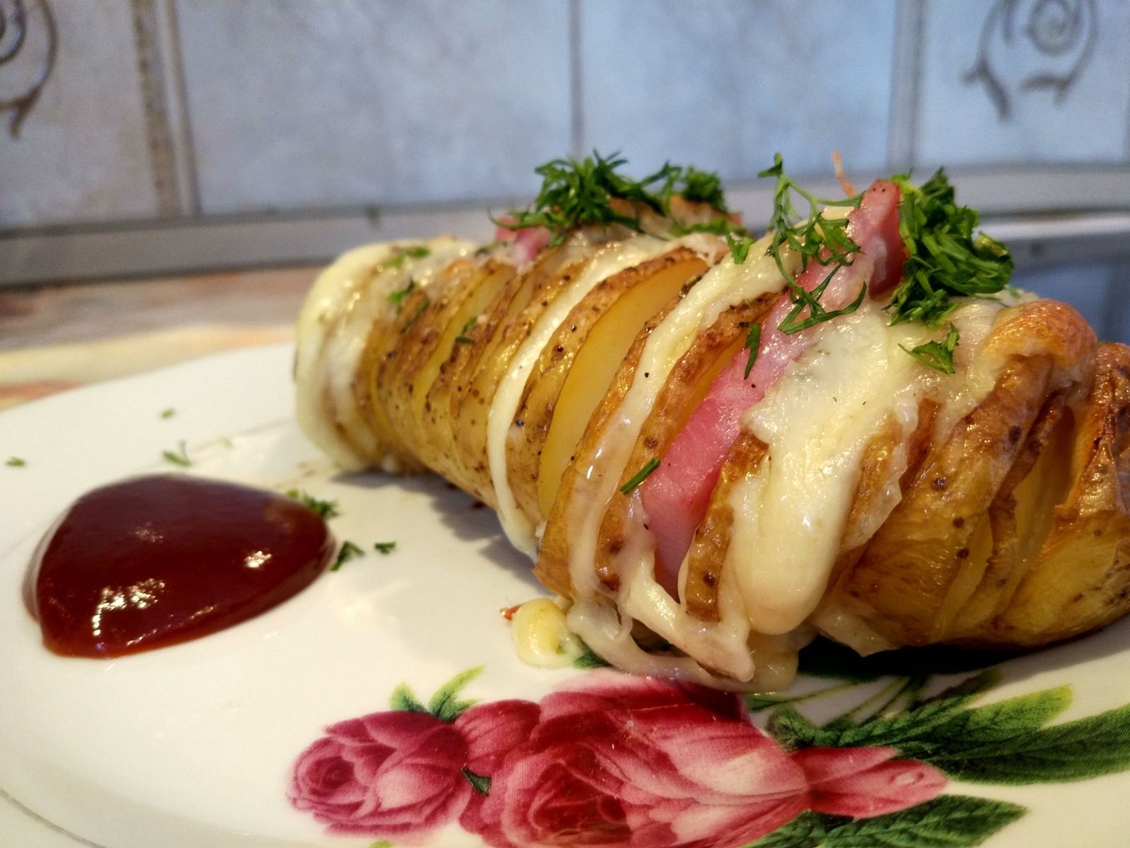 Baked potatoes Hasselback with ham and cheese - My, Food, Recipe, Photorecept, Taste recipe, Tralex Recipes, Longpost, Cooking, The photo