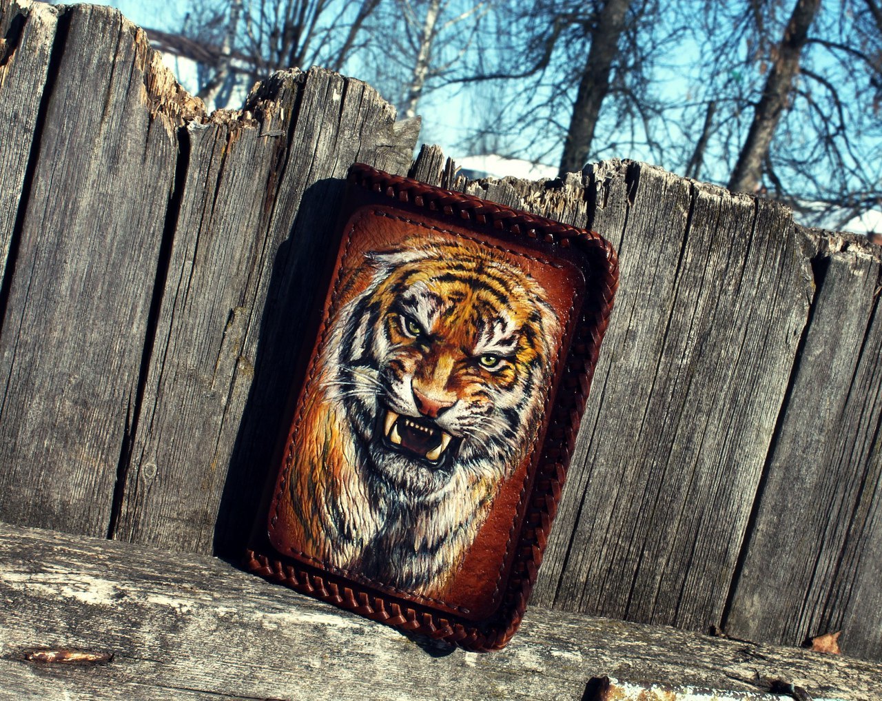 Another, very impressive, representative of the cat family, settled on a leather purse .. - My, Needlework without process, Tiger, Purse, Leather purse, Embossing on leather, Longpost