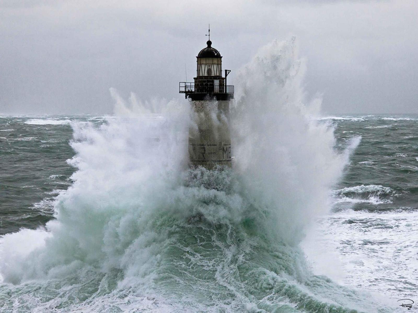 Lighthouse Ar-Man - France, Lighthouse, Travels, Interesting, Video, Longpost