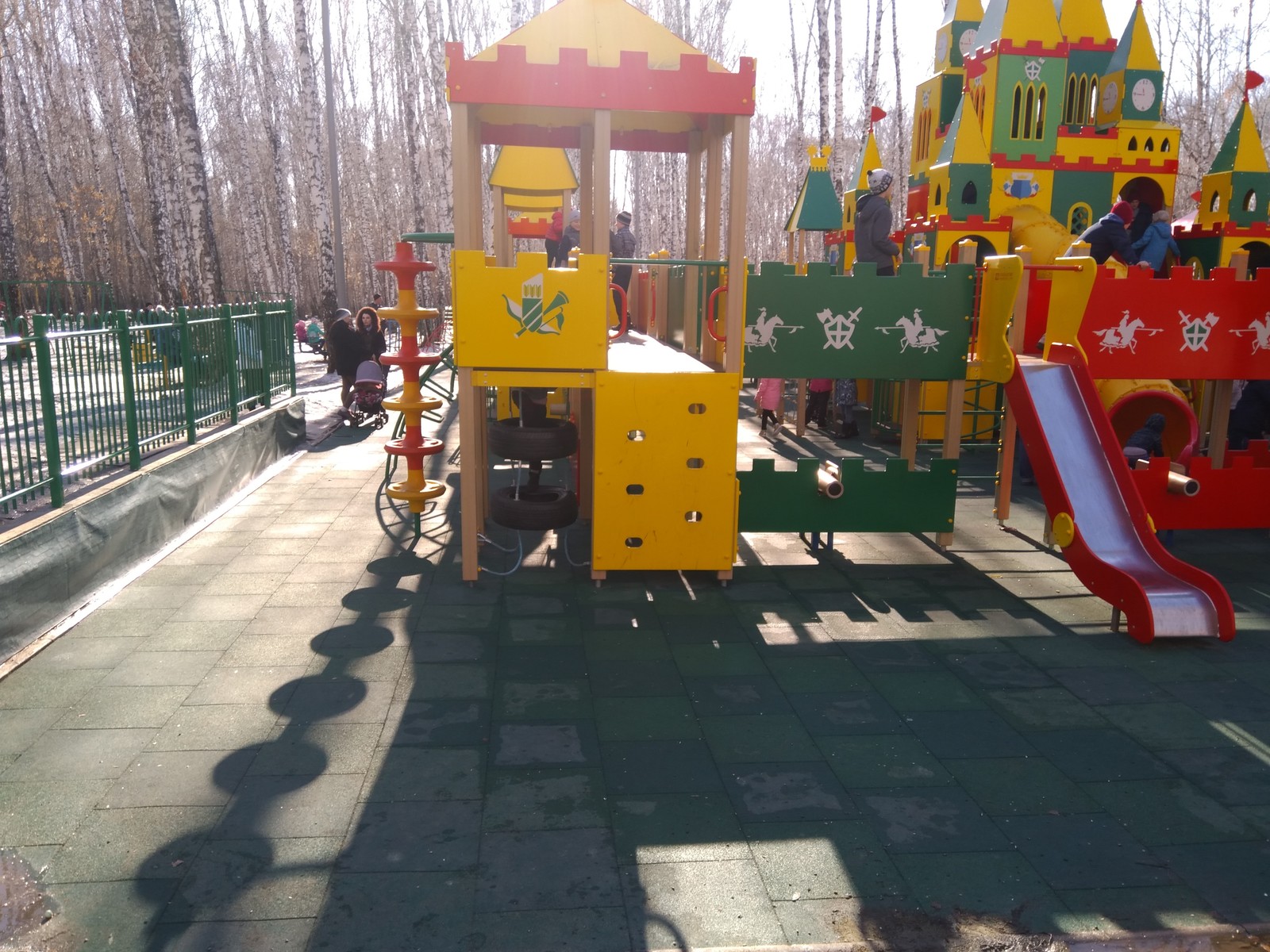 Children's complex. Park them. Tishchenko, Chelyabinsk - My, Spring, Children's Park, Longpost, Chelyabinsk, Children, Playground, The photo