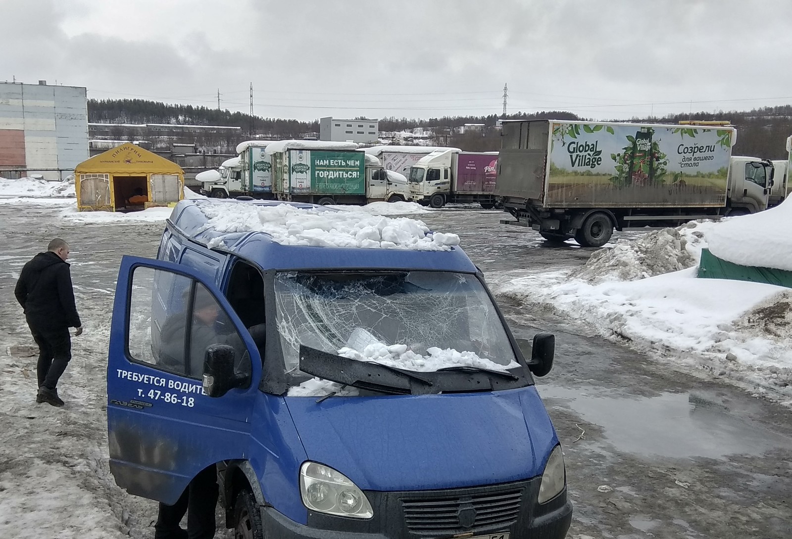 Осторожно снег на крышах! - Моё, Осторожно, Как снег на голову, Снег, Работа, Длиннопост