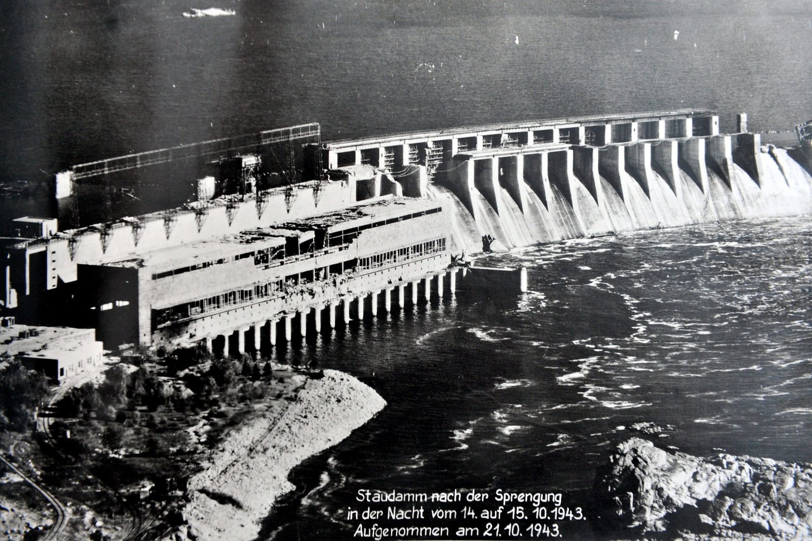 Pictures of the DneproGES dam and its environs were taken in 1941-1944 by the German military - Dneproges, Zaporizhzhia, The photo, Longpost