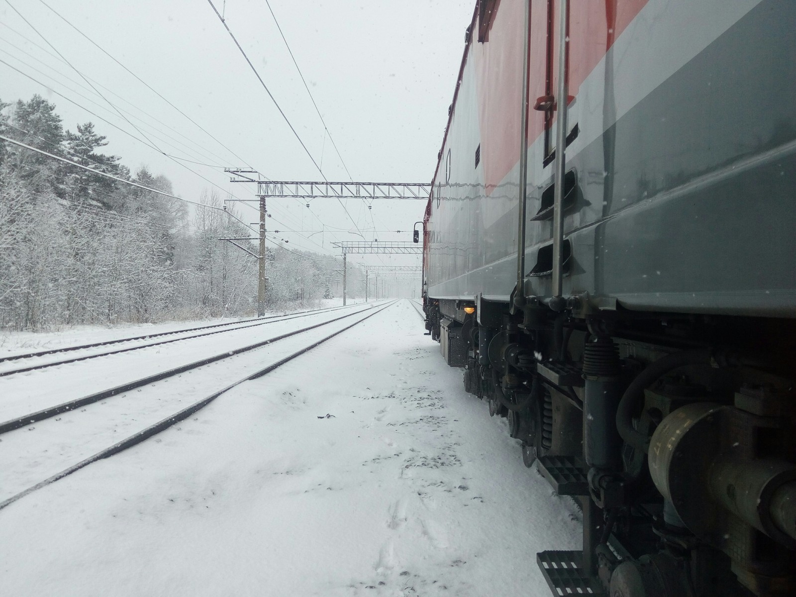 It's spring outside, but not here... - My, Railway, Snow, Spring, Ep2k