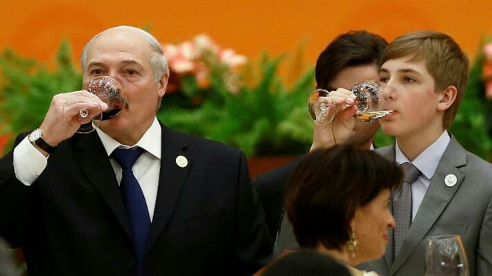 Lukashenka told how to drink properly - Republic of Belarus, Alexander Lukashenko, Alcohol, news, The newspaper