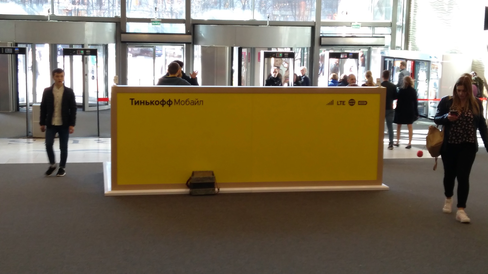 Today, in one of the Moscow shopping centers - My, Tinkoff, Tinkov, 4g, , Tinkoff Bank, Oleg Tinkov, Cellular operators