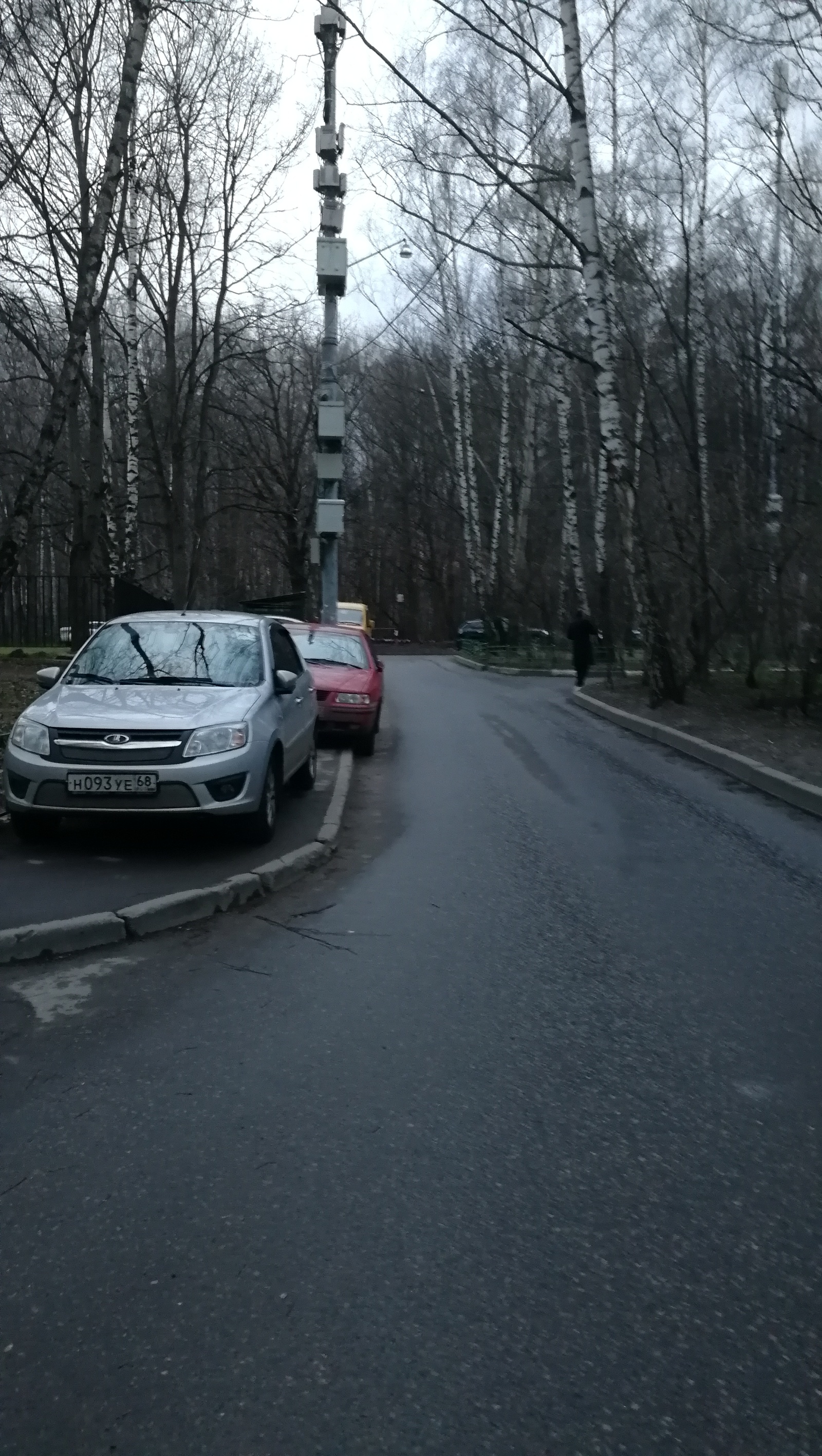 I thought sidewalks were for people - Неправильная парковка, Car, Driver