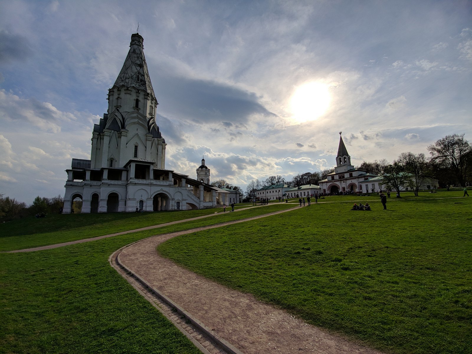 Walk in Kolomenskoye - My, Spring, Kolomenskoe, Mobile photography, Moscow, LG G6, Longpost