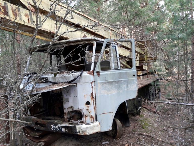 Cemetery of abandoned equipment in Pripyat - My, , Chernobyl, Cemetery of Machinery, , Stalker, Video, Longpost