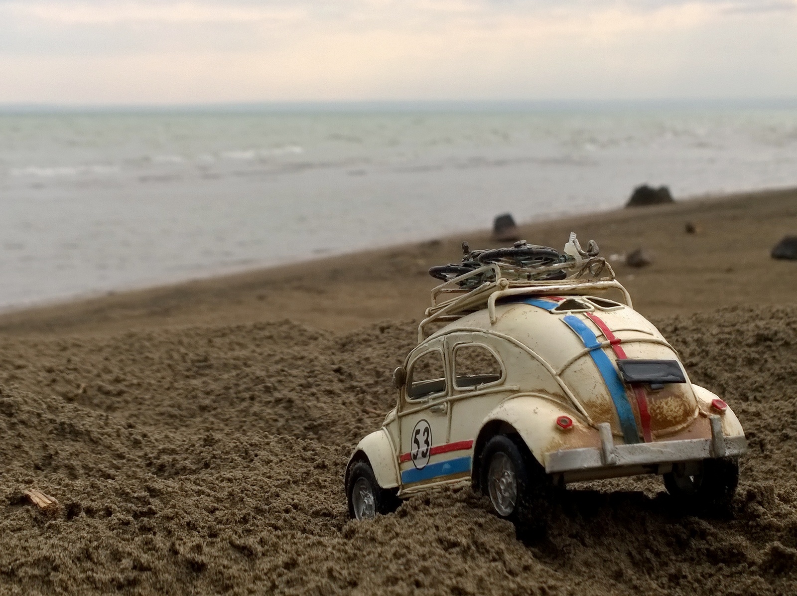 Chasing on the beach - My, Toy car, Beach, Volkswagen Beetle, Photo on sneaker, Stuck, Longpost, Volkswagen beetle