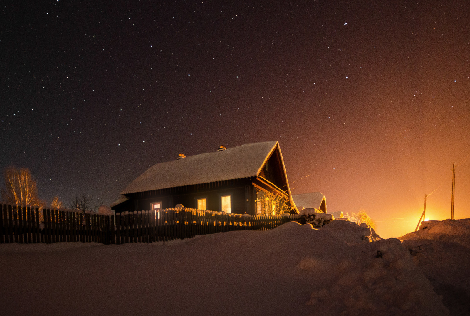 Ночь в деревне фото. Зима ночь. Зимняя ночь в деревне. Деревня зимой ночью. Ночная зимняя деревня.