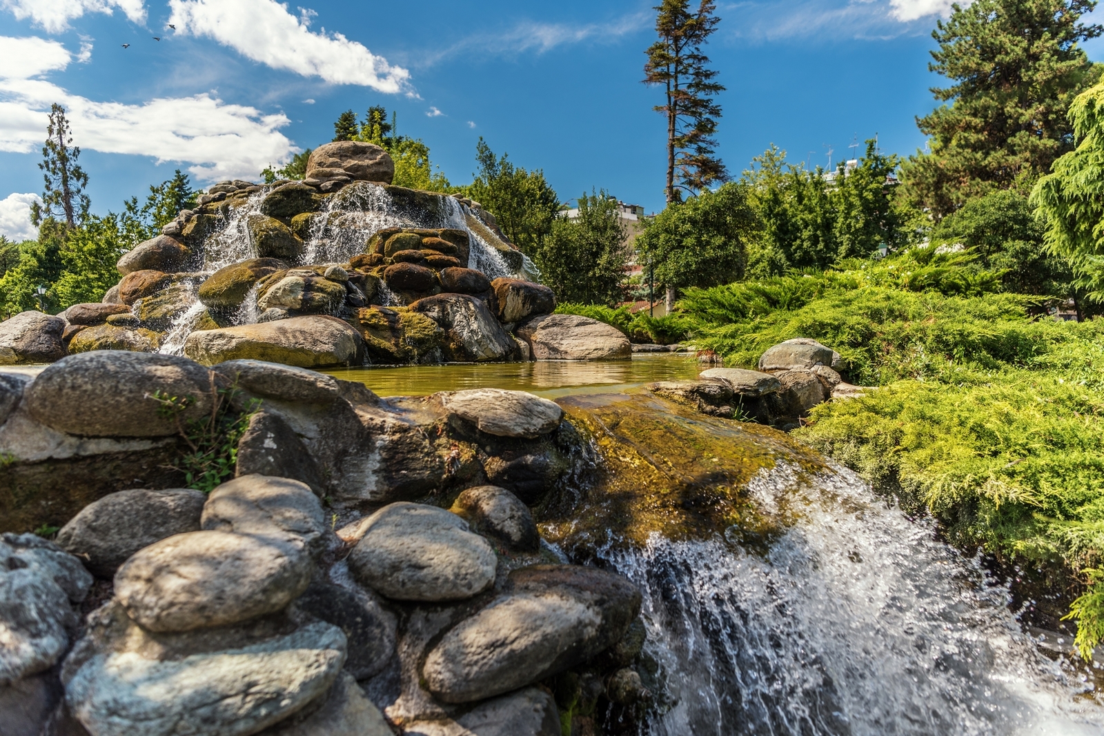 Stone waterfall in the park - My, Waterfall, A rock, Water, Greece, The park, Sky, Foreshortening, Kravchenko