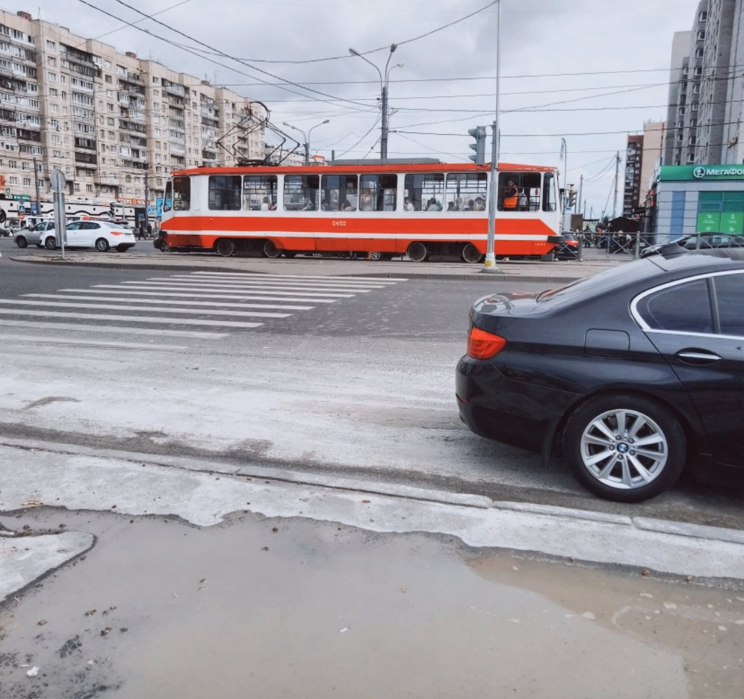 Concrete rivers next to the metro, St. Petersburg - My, Concrete, Road, Asphalt, Metro, Longpost