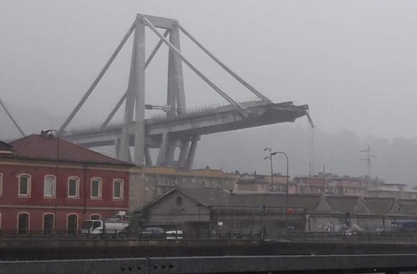 Road bridge collapses in Italy, killing dozens - Catastrophe, Italy, Bridge, Longpost, news, Negative