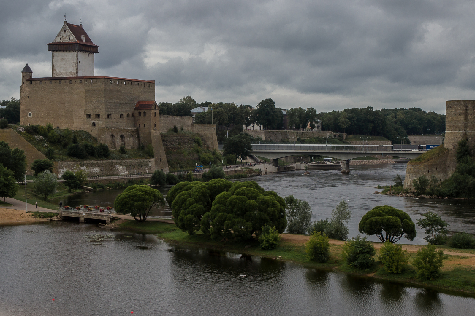 Documentary photo project about Narva and Ivangorod - Heirs - My, The photo, Russia, Estonia, The border, Longpost