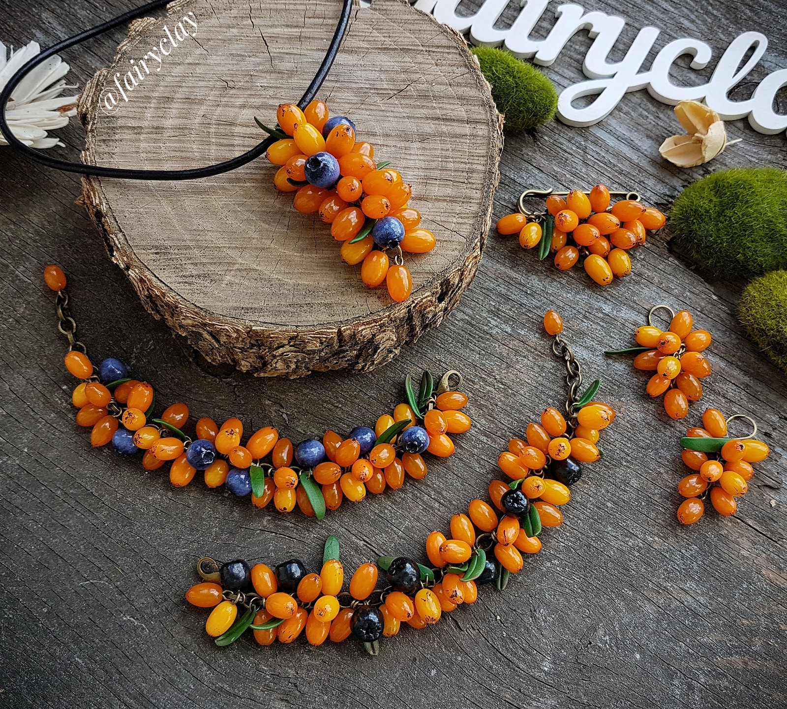 Sea buckthorn from polymer clay. - My, Sea buckthorn, Polymer clay, Needlework without process, Decoration, Longpost