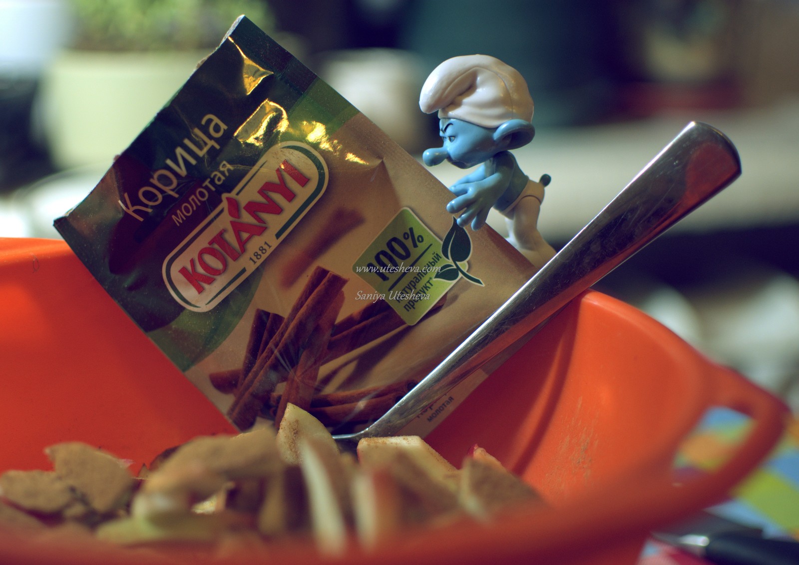 Smurf and Charlotte. - My, The smurfs, Cook at home, Charlotte, Macro photography, Photographer, Cooking, Longpost