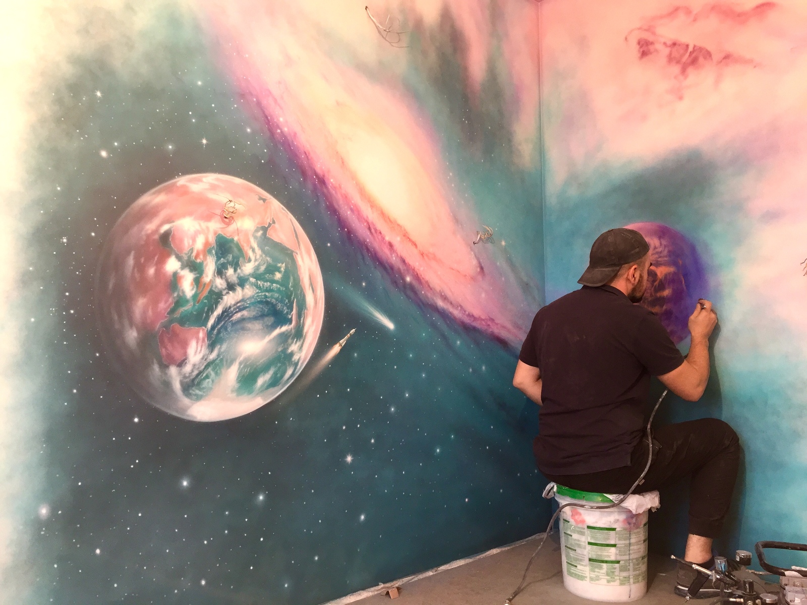 The process of painting in the nursery - My, Painting, Wall painting, Airbrushing, Space