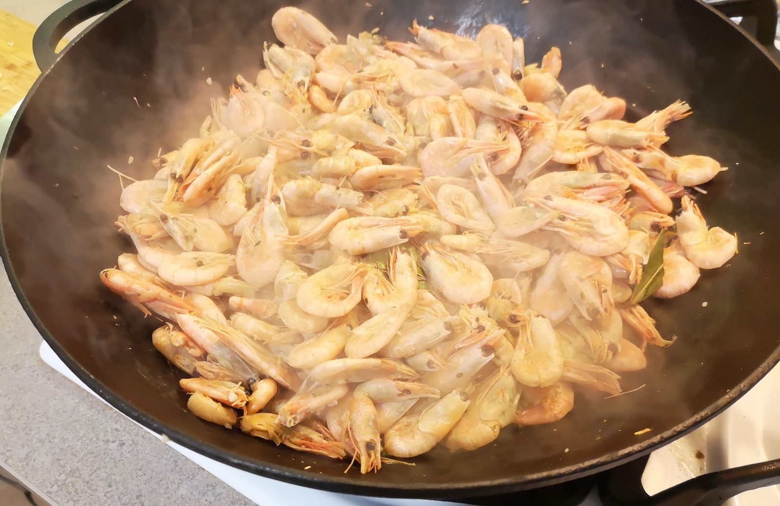 Жаренные креветки с чесноком. - Моё, Кулинария, Выходные, Пиво, Готовим дома