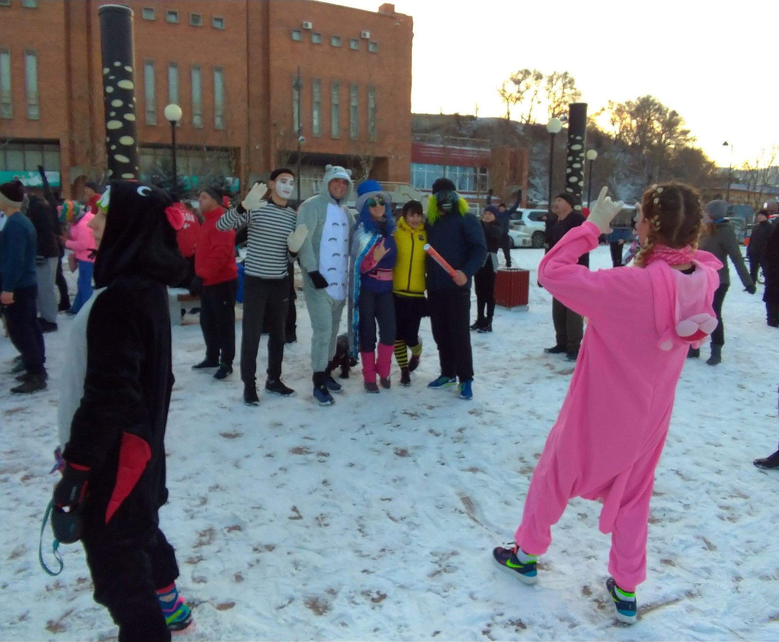 Jogging in costumes before the New Year. - My, Run, Costume, New Year, GIF, Video, Longpost