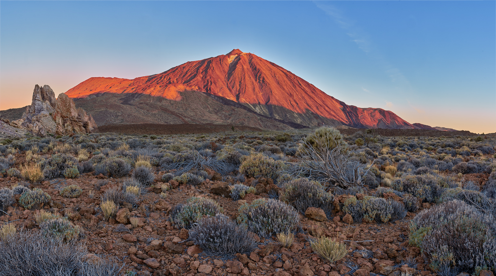 Teide 10 minutes after sunrise - My, Volcano, Canary Islands, Desert, dawn, The mountains, The photo