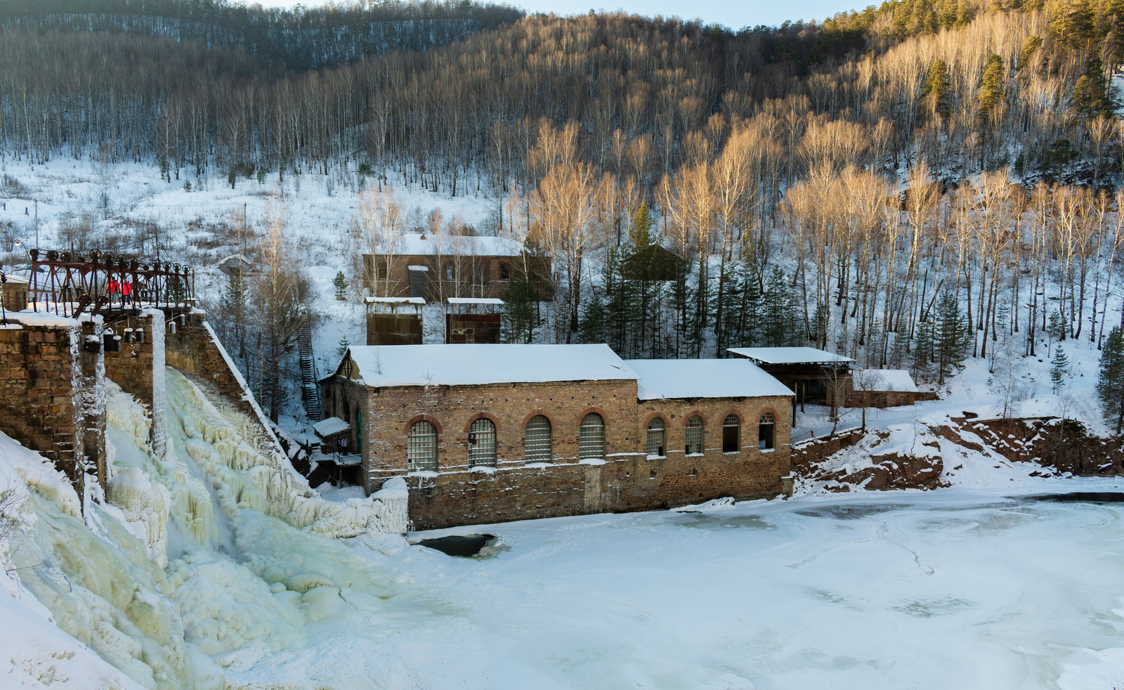 Cultural and historical monument HPP Porogi - My, Hike, Monument, Winter, Satka, Power station, Story, River, HPP Porogi