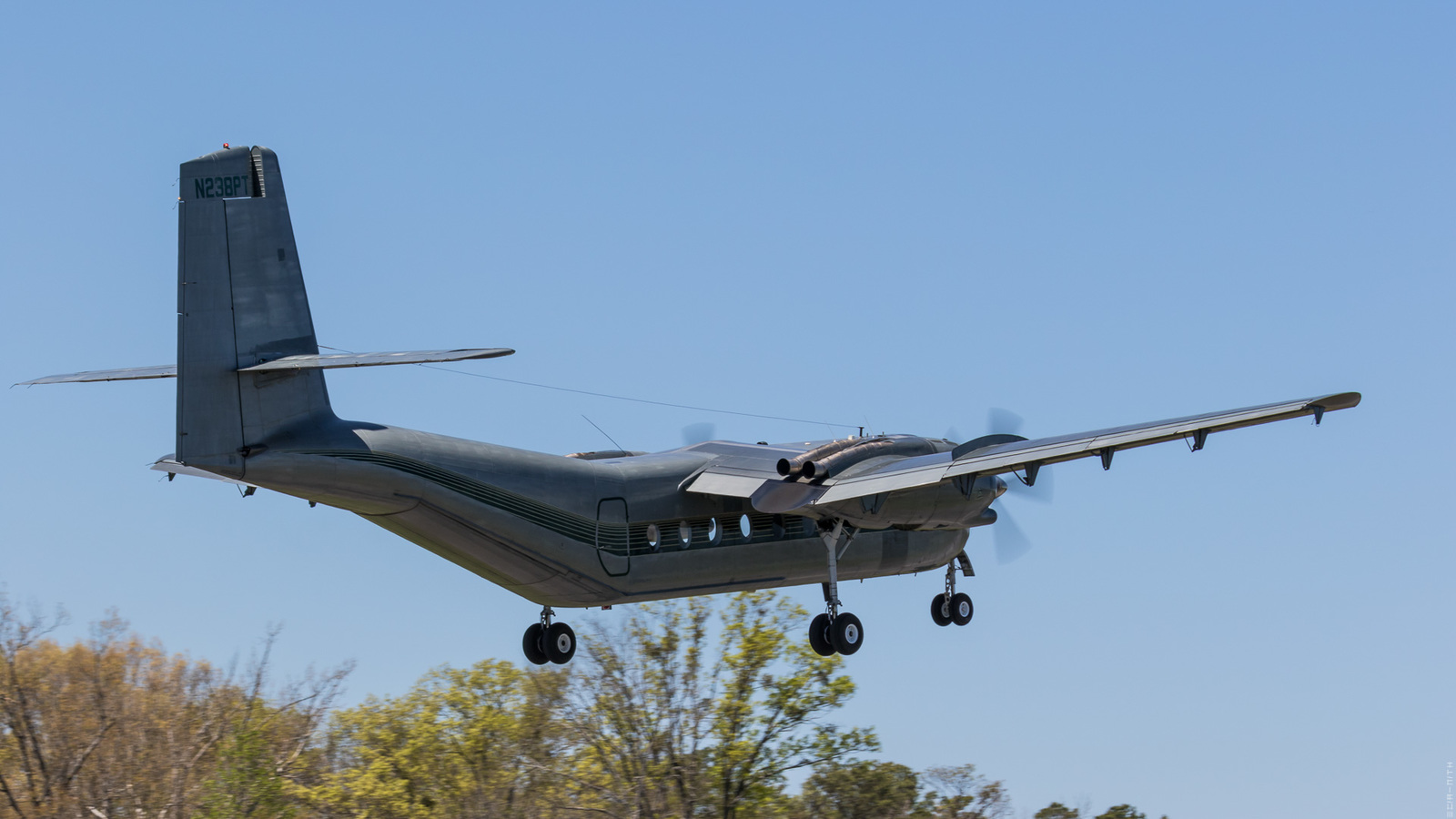 DHC-4T Turbo Caribou - один из редчайших транспортных самолётов короткого взлёта и посадки середины прошлого века. - Моё, Самолет, Аэропорт, Споттинг, История, Stol, Видео, Длиннопост