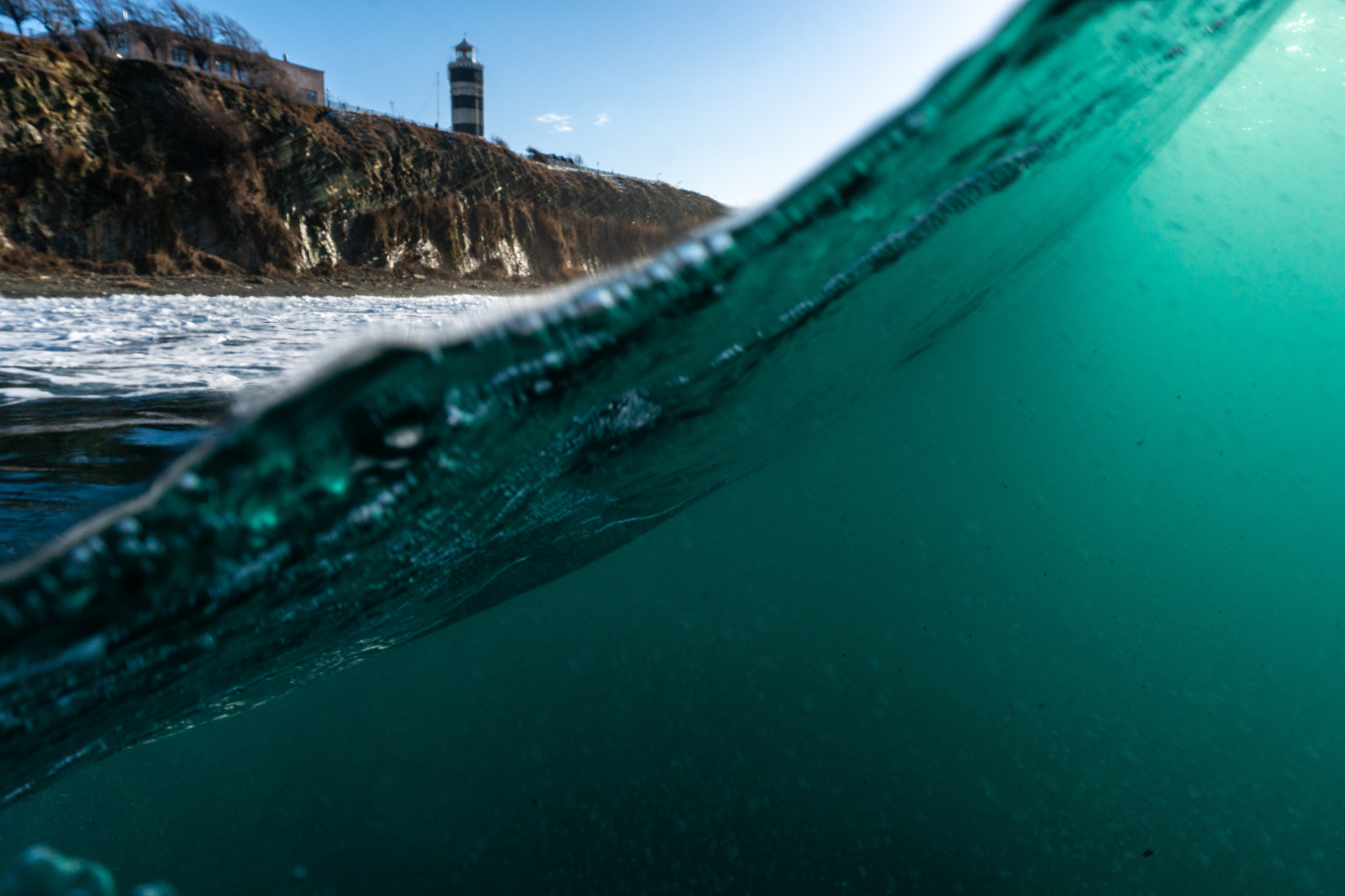 Several times a year, very beautiful waves come to Anapa, we managed to capture a view of the lighthouse from the wave in the frame - My, Anapa, The photo, Wave, Lighthouse, Nature, The nature of Russia, Sea, Black Sea, Longpost