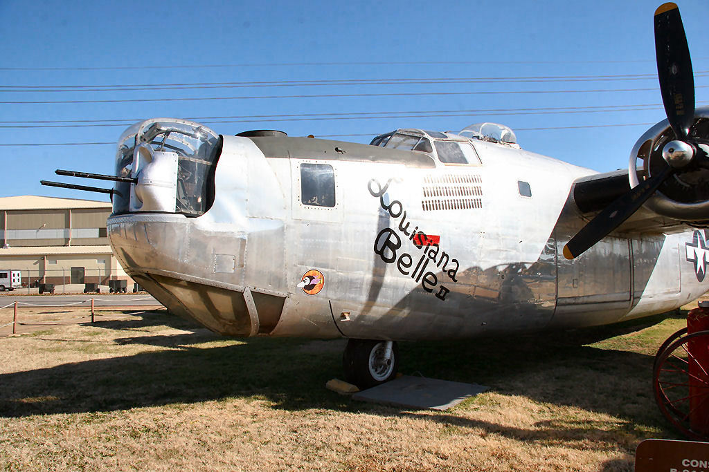 B-24J Liberator. A well-armed liberator. - Airplane, Bomber, b-24, Longpost