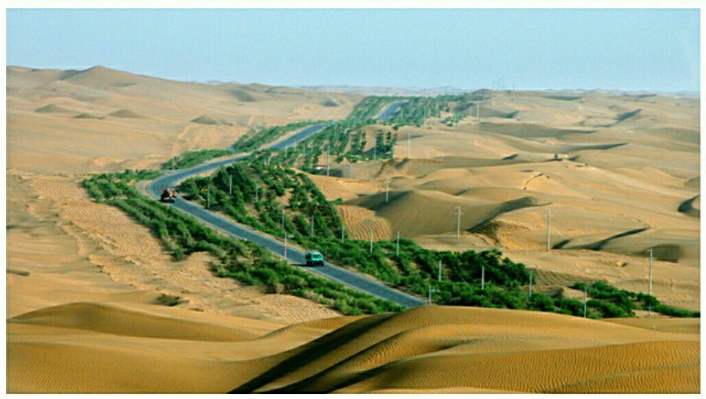 Why did the Chinese build 450 km of highway in the middle of the desert? - China, Longpost, Road, Oil, Chinese