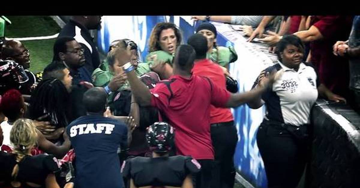 Суровый женский американский футбол. | Пикабу