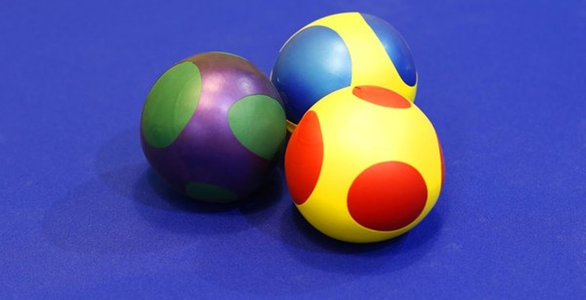 мяч. малыш с мячом. мячики для детей. детские мячики. мячики видео.