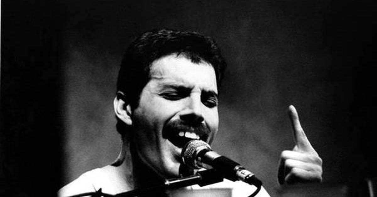 Freddie Mercury don't stop me Now.