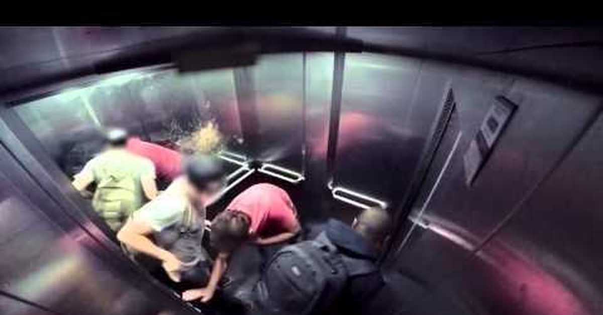 Japanese Elevator Pranks