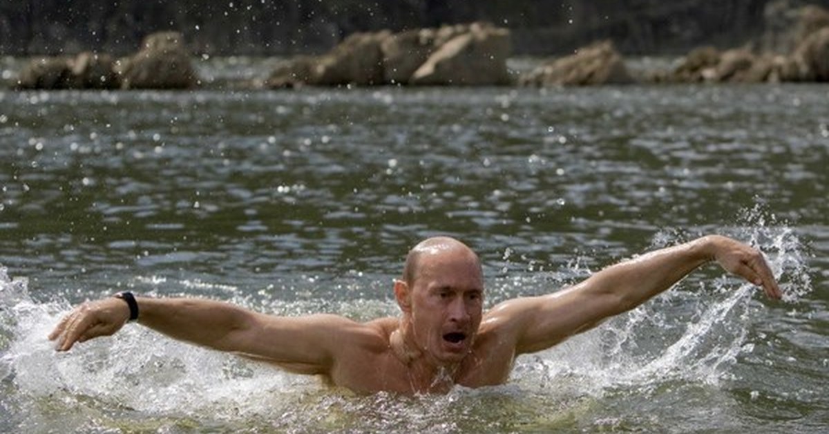 Путин в море