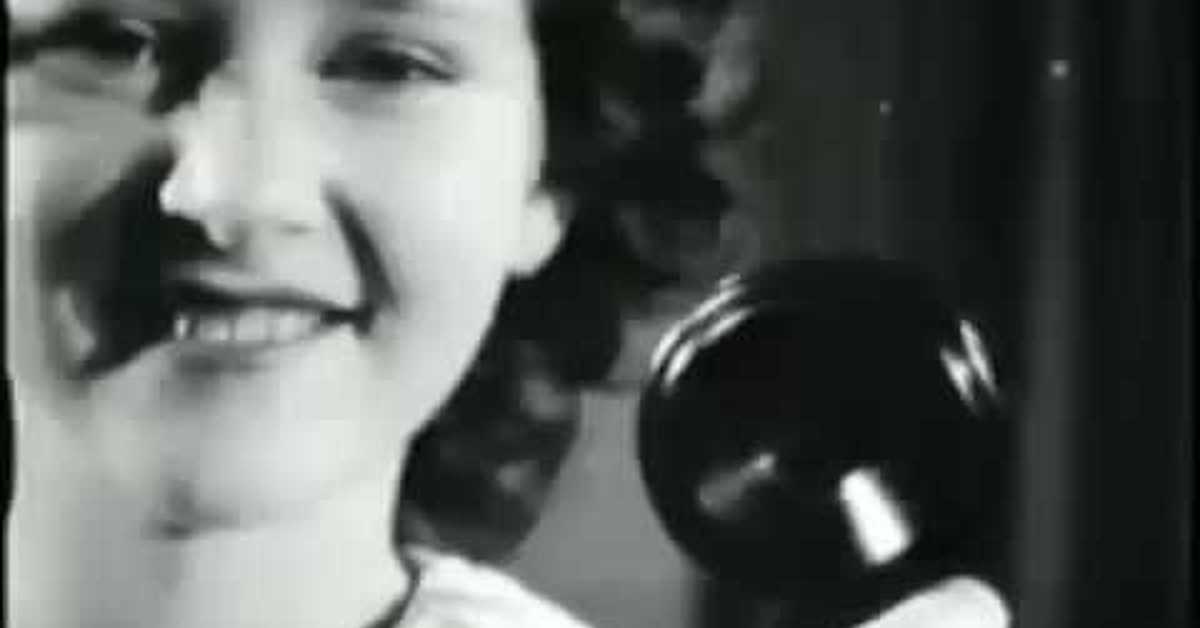 Видеоинструкция 1940-х гг.: как набирать номер на дисковом телефоне ...